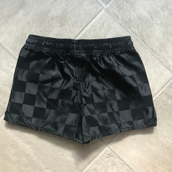 NEW Umbro Soccer Shorts Black Check Kids XXS - Picture 4 of 8
